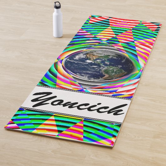 Earth Vibes door Kenneth Yoncich Yogamat (In situ)