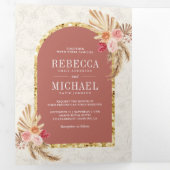 Earthy Boho Floral Pampas Cinnamon Roos Wedding Drieluik Uitnodiging (Binnenzijde eerst)