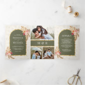 Earthy Boho Floral Pampas Sage Green Wedding Drieluik Uitnodiging (Binnen)