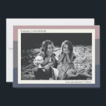 Earthy Boho Modern Abstracte Stripes Hanukkah Foto Feestdagenkaart<br><div class="desc">Dit moderne ontwerp biedt abstracte organische strepen in een prachtig aardtoonpalet van stoffige paars,  grijs en ochre,  gepersonaliseerd met jouw naam en foto. Kan voor om het even welke vakantiegroet worden gebruikt,  pas enkel de tekst aan.</div>