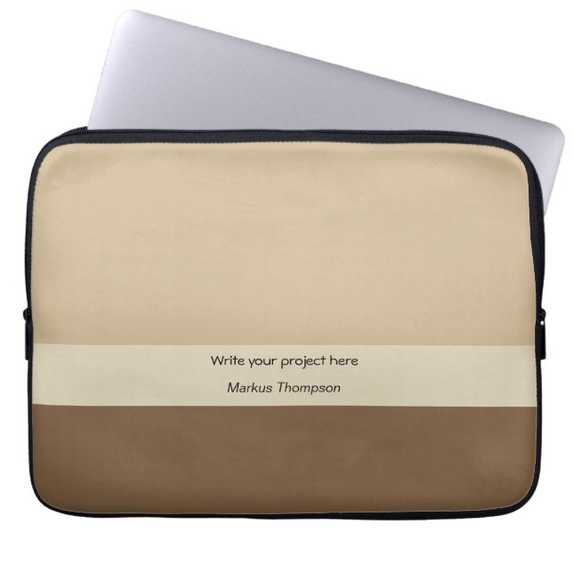 Earthy brown monogrammed Business and Project Laptop Sleeve (Voorkant)
