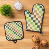 Earthy rainbow diagonal checkerboard pattern ovenwant & pannenlap set (Top down)
