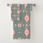 Earthy Warm Geometric Boho Pattern Bath Towel Set Bad Handdoek (Insitu)