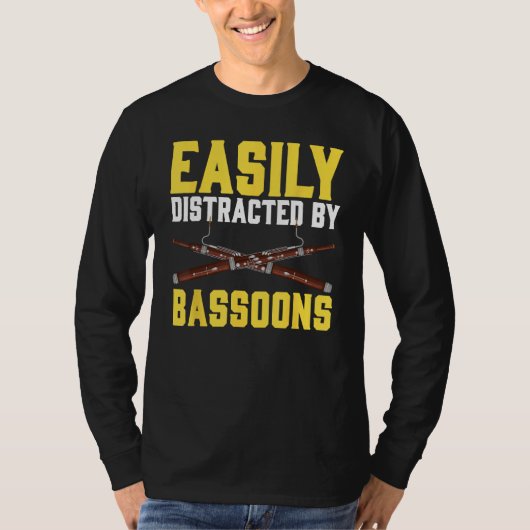 Easily Distracted By Bassoons Bassoonist T-shirt (Voorkant)