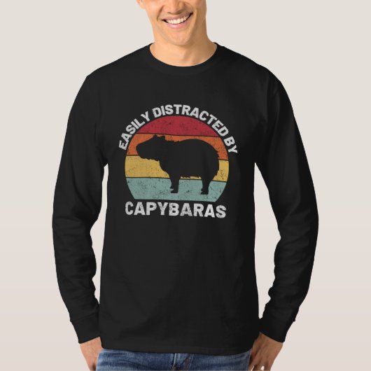 Easily Distracted By Capybara Retro Capybara T-shirt (Voorkant)