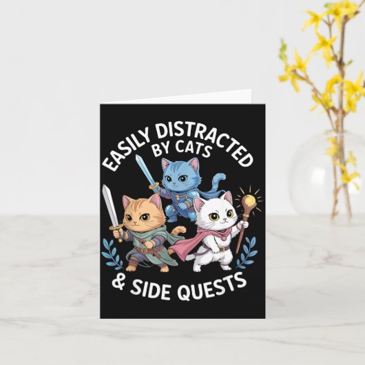 Easily Distracted By Cats &amp; Side Quests Funny  Kaart (Gele Bloem)