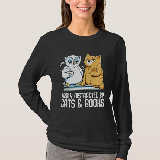 Easily distracted by cats books t-shirt (Voorkant)