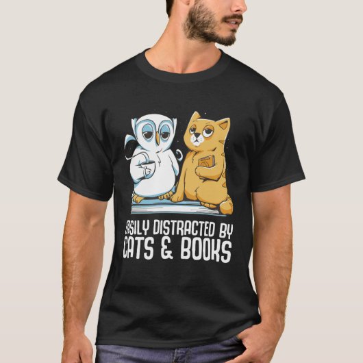 Easily distracted by cats books t-shirt (Voorkant)