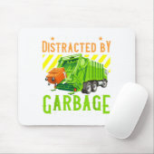 Easily Distracted By Garbage Trucks Funny Truck Lo Muismat (Met muis)
