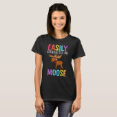 Easily Distracted By Moose Moose T-shirt (Voorkant volledig)