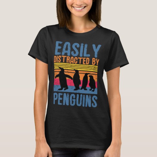 Easily Distracted By Penguins Bird Cute Animal T-shirt (Voorkant)