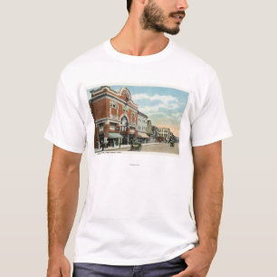 East Main Street Uitzicht van het Amerikaanse Thea T-shirt
