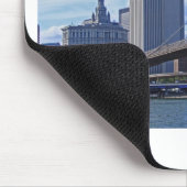 East River: Brooklyn Bridge en Municipal Building Muismat (Hoek)