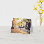 "East Village Street in Autumn" Blank Note Kaart (Gele Bloem)