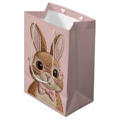 Easter Bunny with Glasses & Bow – Embroidered Look Medium Cadeauzakje (Voorkant Gekanteld)