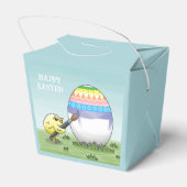 Easter egg is painted by the Yellow chick Bedankdoosjes (Achterkant)