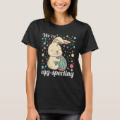 Easter Egg Specting Baby Bunny Expecting Parents   T-shirt (Voorkant)