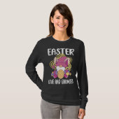 Easter Love and Gnomies  easter easters day T-shirt (Voorkant volledig)