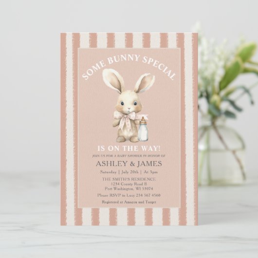 Easter Some Bunny is onderweg naar het Baby shower Kaart (Staand voorkant)