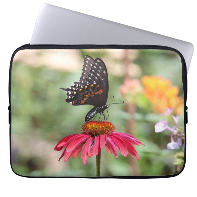 Eastern Black Swallowtail op Cone Flower Laptop Sleeve (Voorkant)
