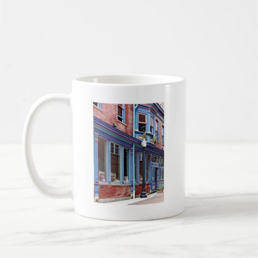 Easton PA - Straat met open deur Koffiemok (Links)