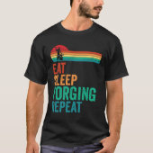 Eat Sleep Forging Repeat Forge Blacksmith Anvil T-shirt (Voorkant)
