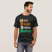Eat Sleep Karate Herhaal Mannen Judo Kendo T-shirt (Voorkant volledig)