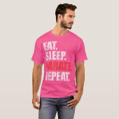 Eat Sleep Karate Herhalen T-shirt (Voorkant volledig)