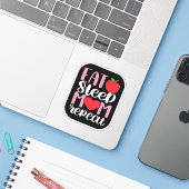 EAT SLEEP MOM REPEAT | MOM LIFE Cute en Funny Sticker (Laptop met iPhone)