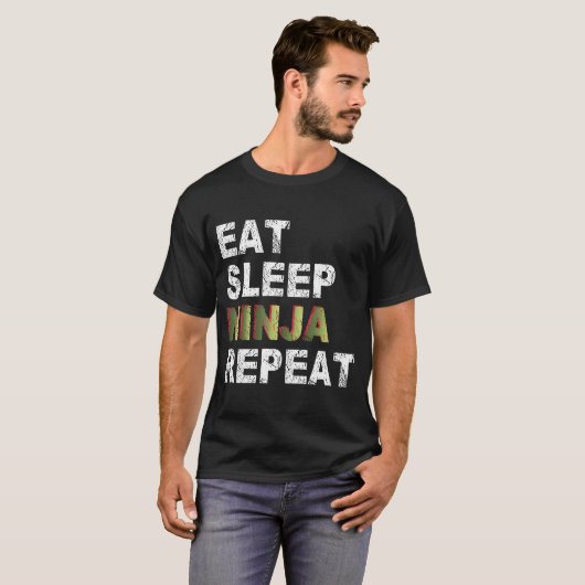 Eat Sleep Ninja Herhalen T-shirt (Voorkant volledig)
