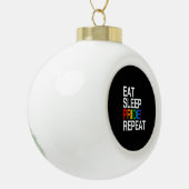 Eat Sleep Pride Herhaal Keramische Bal Ornament (Links)