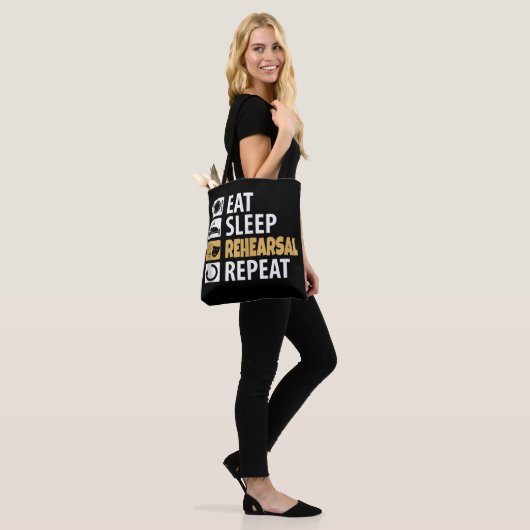 Eat Sleep Rehearings Herhalen Tote Bag (Op model)