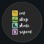 Eat Sleep Schaats Funny Figuur Skaters Ice Skaters Ronde Sticker<br><div class="desc">Eat Sleep Schaats Herhalen. Grappig en grappig ontwerp voor schaatser, schaatser of schaatser. Koel en geweldige koopwaar voor hen die van schaatsen en wintersporten houden. Ideaal voor schaatsen, schaatsen met hoge snelheid of schaatsen. Geweldig kerstcadeau en verjaardagscadeau voor zoon of dochter die genieten van humor, grappige citaten en humoristische gezegden....</div>