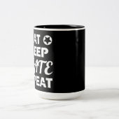 Eat Sleep Schaats Herhalen, Roller Derby Tweekleurige Koffiemok (Center)