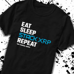 Eat Sleep Stack Funny XRP Crypto Quote Meme T-shirt<br><div class="desc">Fun crypto meme design for fans van de XRP cryptocurrency die geloven dat XRP & het XRP grootboek de toekomst van geld & globale betalingssystemen die blockchain technologie gebruiken is. Functies "Eat Sleep Stack XRP Herhaling"-ontwerp met het citaat "Geen financieel advies".</div>