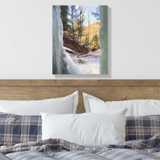 EBEN ICE CAVES MICHIGAN U.S.A. CANVAS PRINT (Insitu (Slaapkamer))