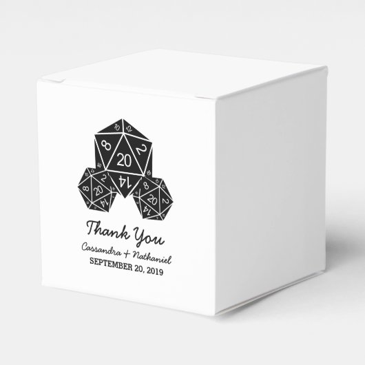 Ebony D20 Dice Wedding Favor Boxes Bedankdoosjes (Voorkant Zijde)