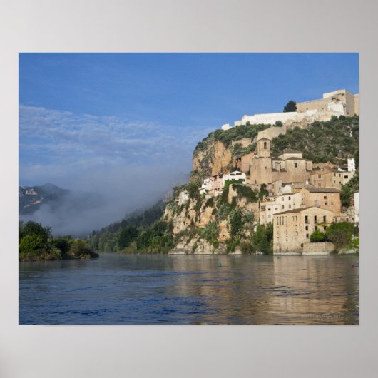 Ebro rivier (Ria Ebre); Templar castle; vroeg Poster (Voorkant)