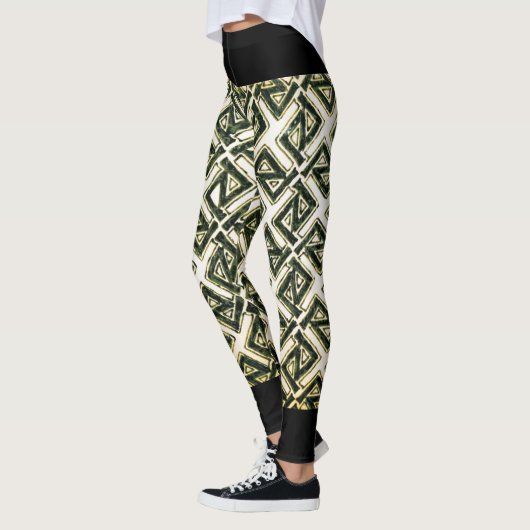Eccentric Boss Leggings (Links)