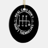 Echte auto's schuiven zichzelf niet aan het drijve keramisch ornament (Rechts)