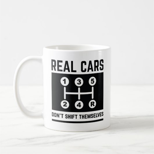 Echte auto's schuiven zichzelf niet aan koffiemok (Links)