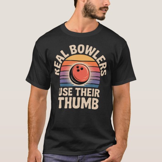 Echte bowlers gebruiken hun duim-bowlingtechniek t-shirt (Voorkant)