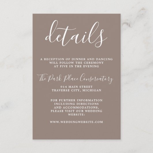 Echte eenvoud 1 Taupe Chic Minimalistische bruilof Informatiekaartje (Voorkant)