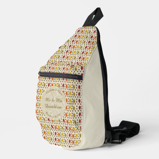 Echte eikenbladeren en Herfst van eikenbomen Sling Bag (Rechterhoek)