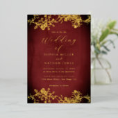 Echte Gouden Folie Bloemen Kant Script Rood Huweli Uitnodiging (Staand Voorkant)