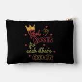 Echte koninginnen maken elkaars kronen vast etui (Achterkant)