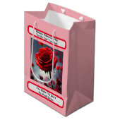 Echte Liefde Rode Roos, Valentijnsdag Medium Cadeauzakje (Voorkant Gekanteld)