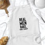 Echte Mannen bake, aangepast bakken voor mannen Standaard Schort<br><div class="desc">Echte Mannen bake,  aangepast Schort voor mannen. Grappig chef-schort met een grappig citaat van een gekookte humor. Pas dit ontwerp van de aangepaste humor van de kok aan met uw eigen naam of tekst.</div>
