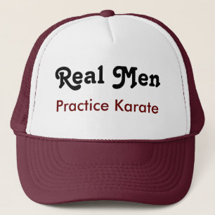 Echte Mannen beoefenen karate Trucker Pet