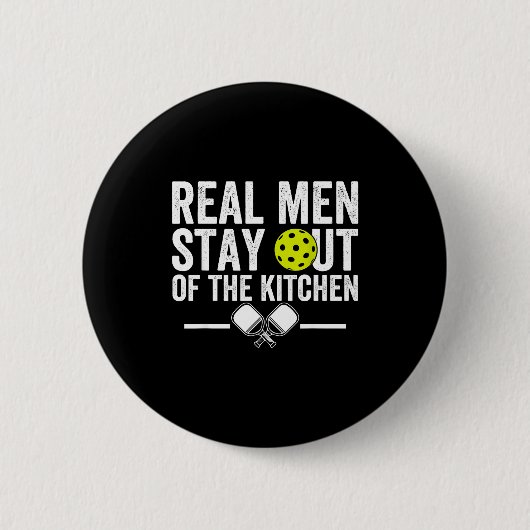 Echte mannen blijven uit de keuken grappige pickle ronde button 5,7 cm (Voorkant)
